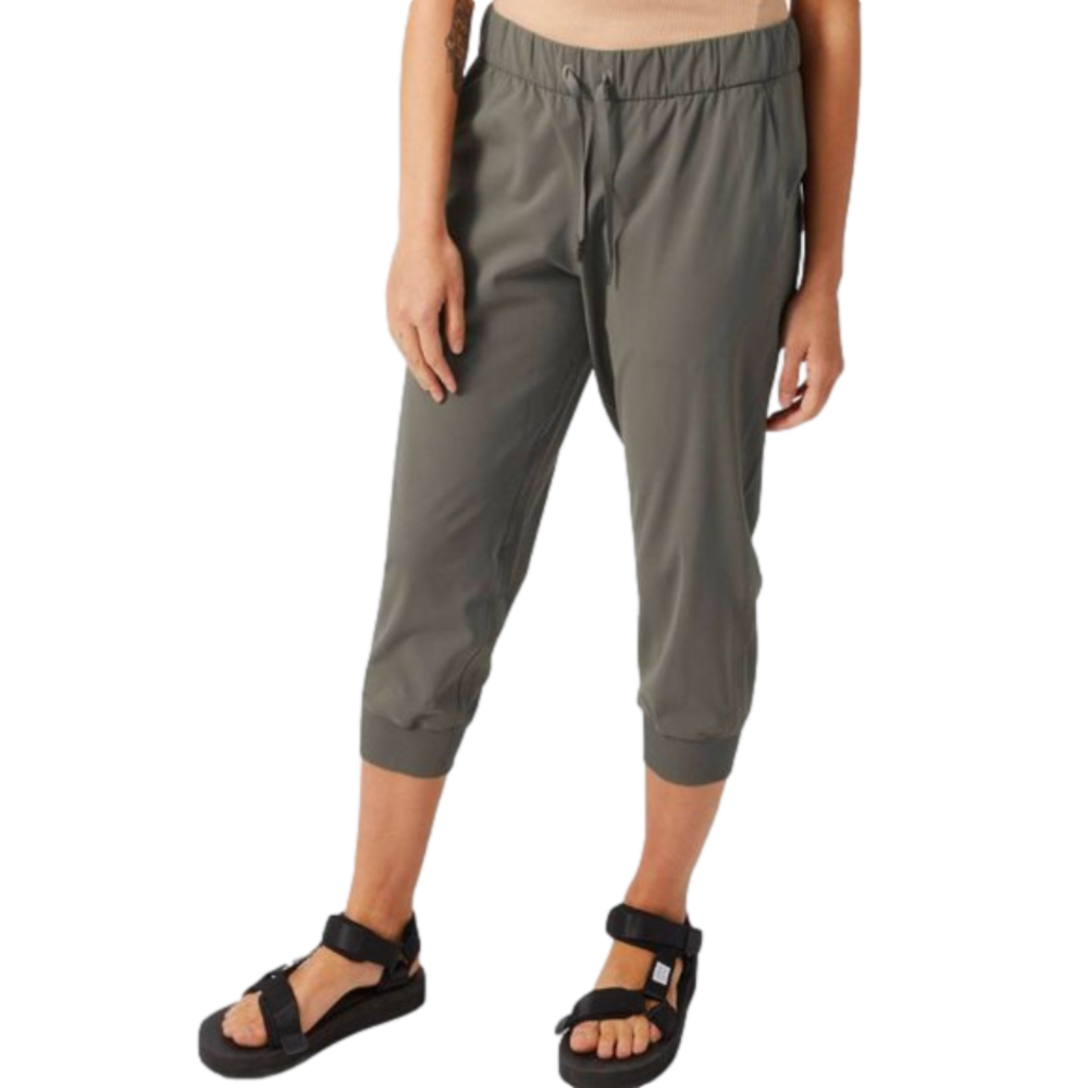 Lululemon On the Fly Jogger in Gray Sage